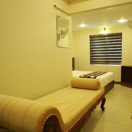 Kalathil Tourist Home Kunnamkulam Zewnętrze zdjęcie