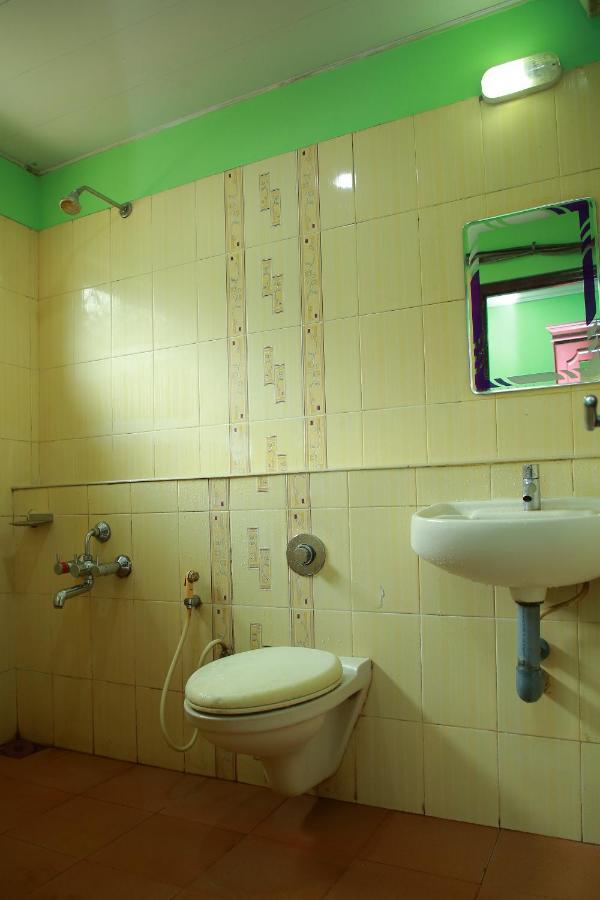 Kalathil Tourist Home Kunnamkulam Zewnętrze zdjęcie